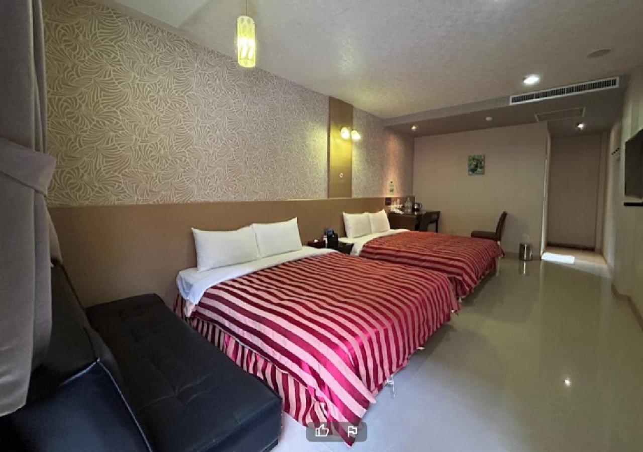 Hua Xiang Motel - Arena Kaohsiung Exterior photo